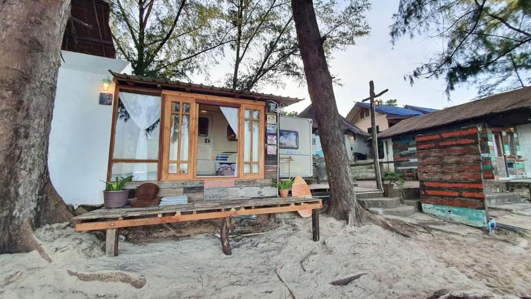 Maliblues Bed & Art Gallery Chumphon Eksteriør billede