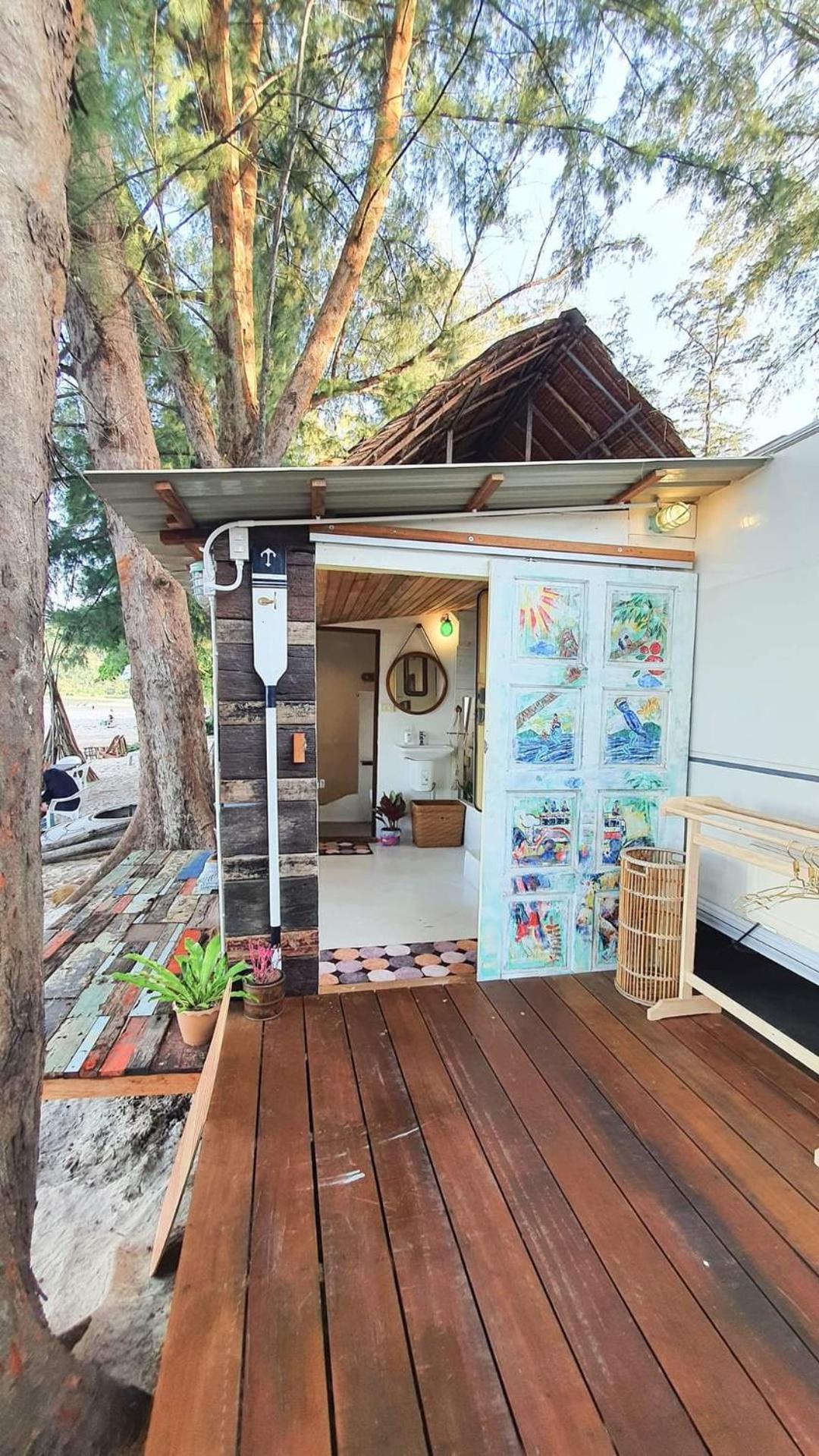 Maliblues Bed & Art Gallery Chumphon Eksteriør billede