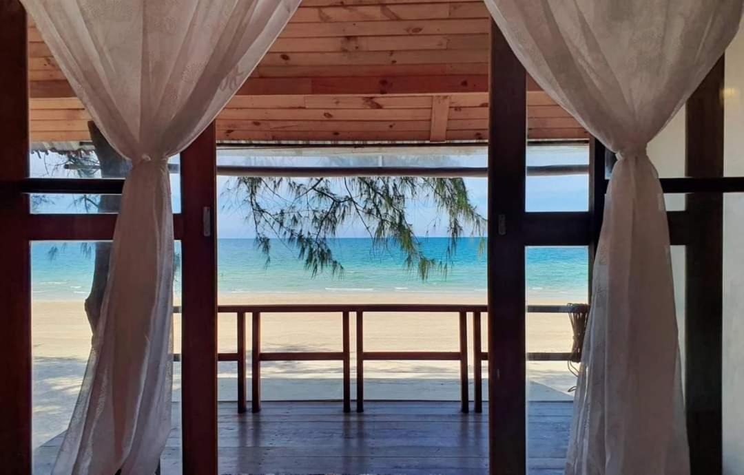 Maliblues Bed & Art Gallery Chumphon Eksteriør billede
