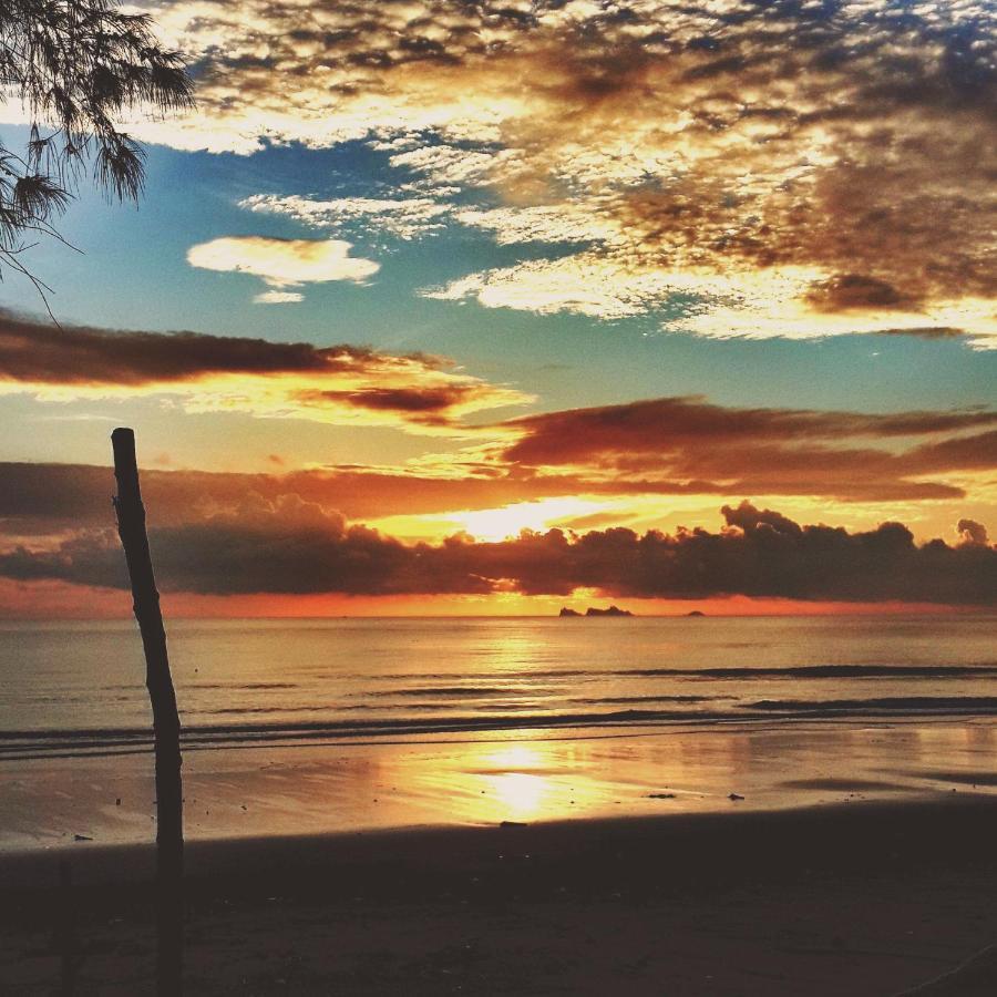 Maliblues Bed & Art Gallery Chumphon Eksteriør billede