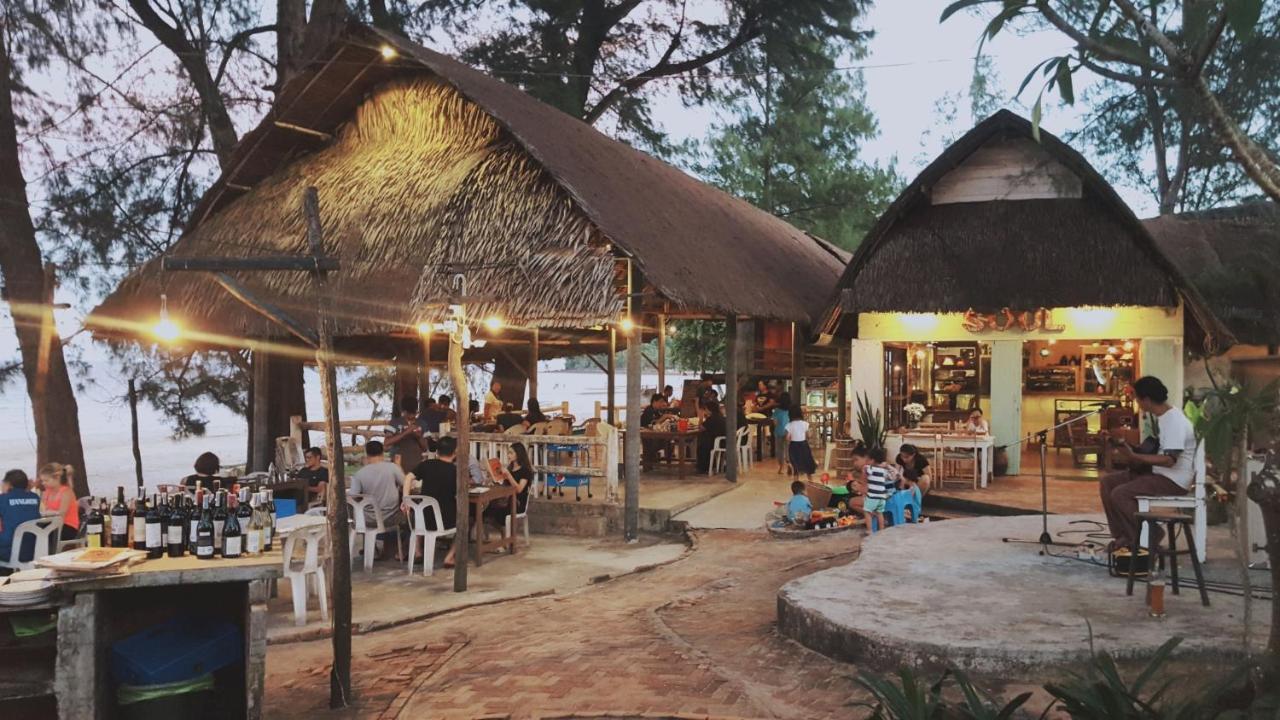 Maliblues Bed & Art Gallery Chumphon Eksteriør billede