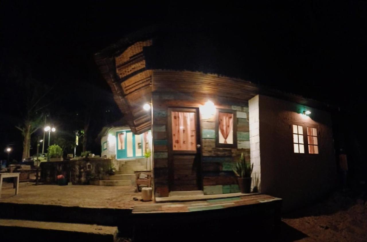 Maliblues Bed & Art Gallery Chumphon Eksteriør billede