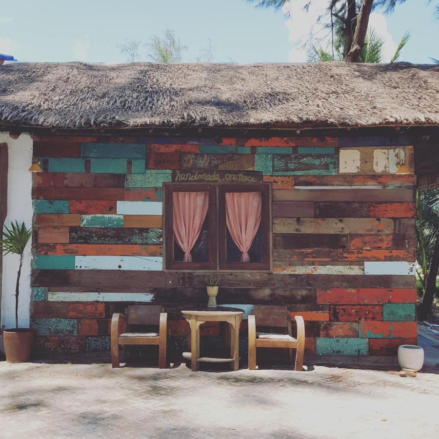 Maliblues Bed & Art Gallery Chumphon Eksteriør billede